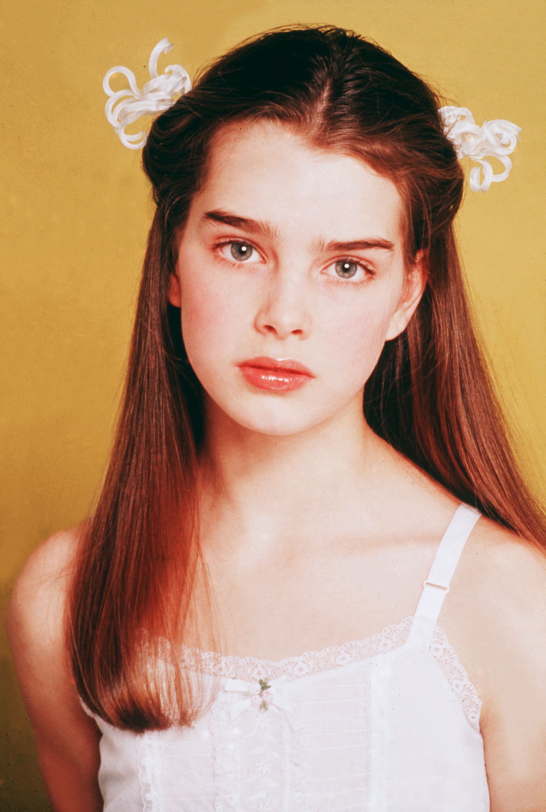 Want to see stunning young brooke shields images? Here are some breathtaking and classic photos from her youth.