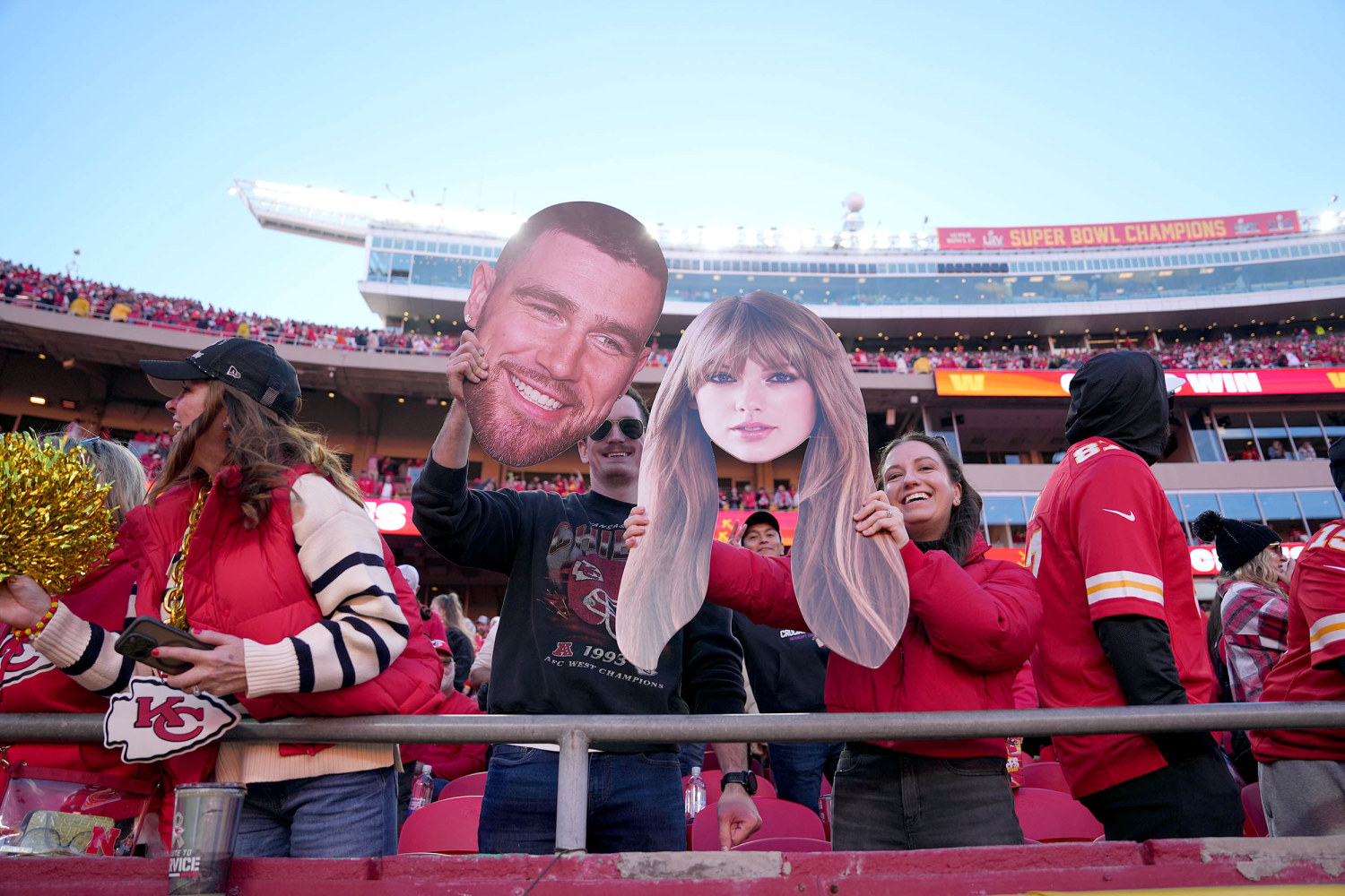 Taylor at Chiefs Game: The Ultimate Fan Experience!