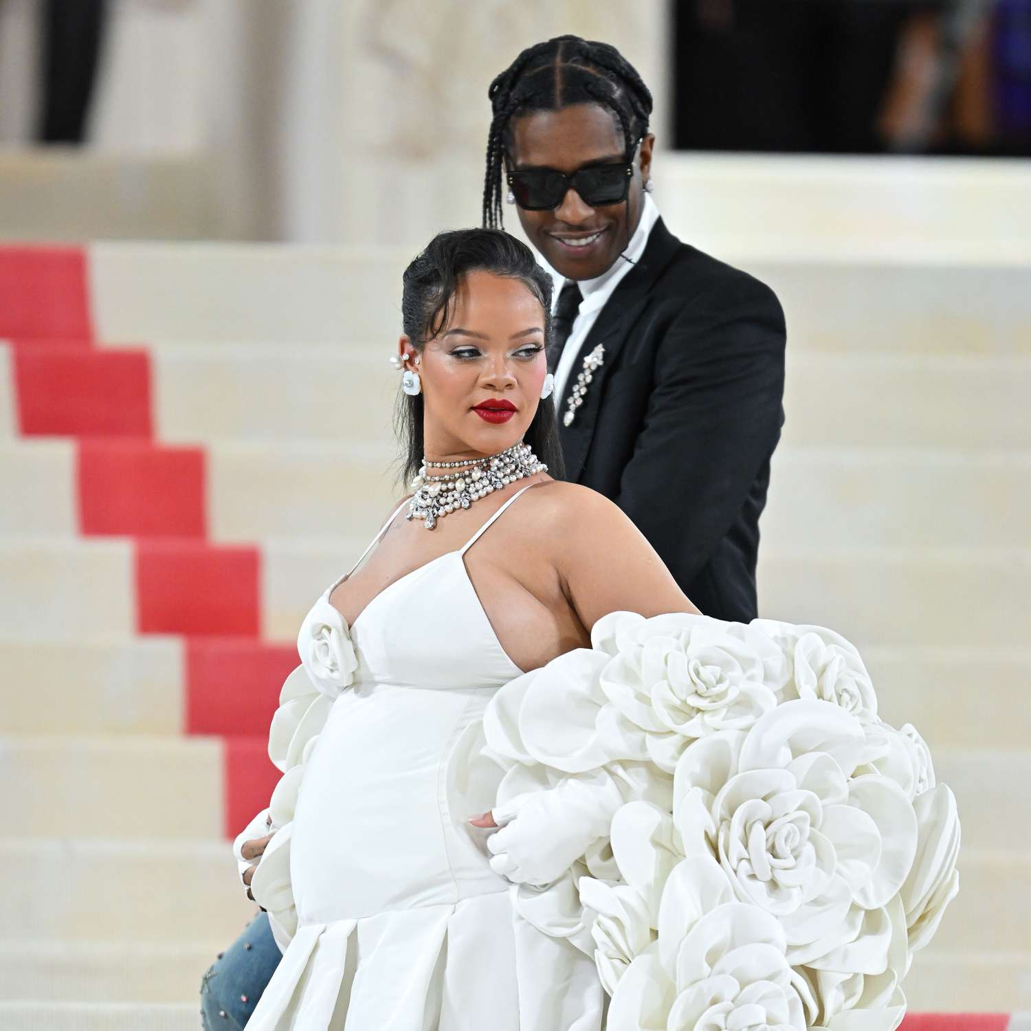 Is Rihanna REALLY Married? Heres Everything We Know!