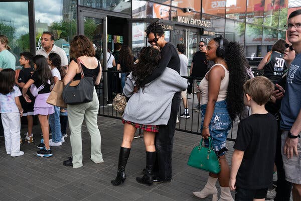 Dating NYC Men: What to Expect & How to Meet Them.