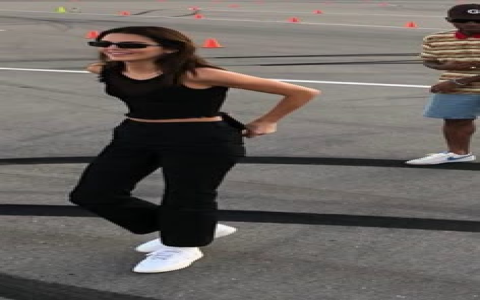 Lazy-Girl Winter Outfit Inspo: Kendall Jenner Shows How Its Done (Effortless Cold-Weather Style)