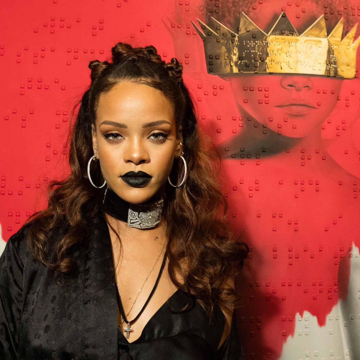 From Chokers to Athleisure: Relive Fashion Trends From 2016 Now