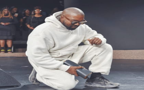 Shop the Style: Kanye West Outfits 2016 – Key Pieces