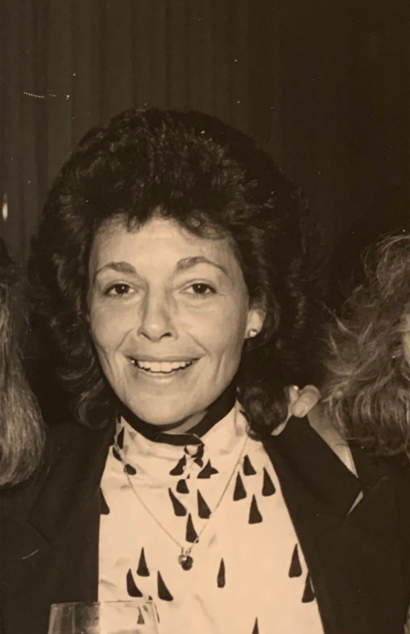 Lois Sasson: Who Is She? (Simple Guide and Quick Facts)