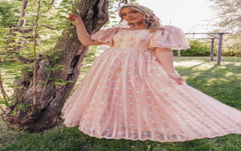 Need a Bridgerton Dress Code? (Quick Tips for Your Regency Outfit)