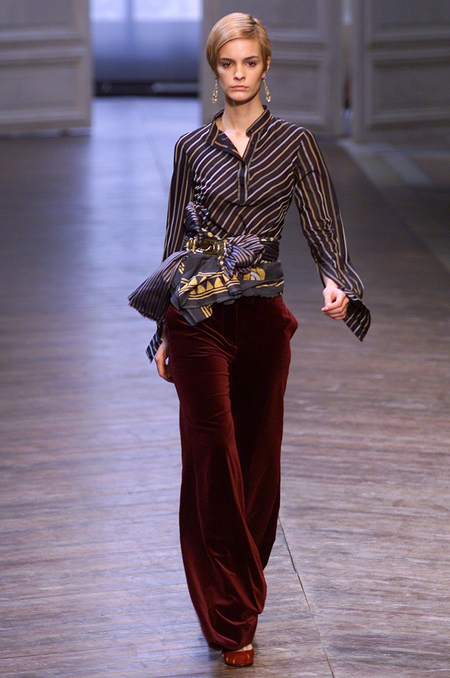 Chloe 2002 Collection: Where to Find the Best Pieces Now?