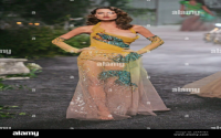 Relive John Gallianos Fall 2009 Collection. Amazing Looks you have to see.