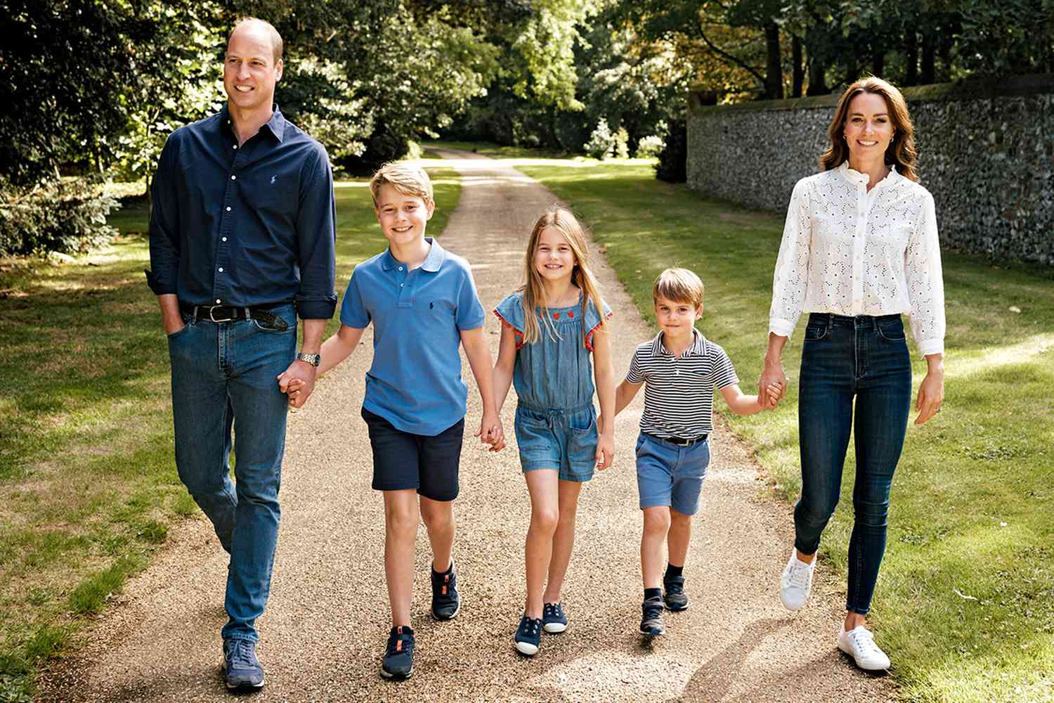 William and Kates New Christmas Card: See the Family Photo!