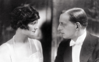 Coco Chanel Pics: Browse Classic Photos & Vintage Style