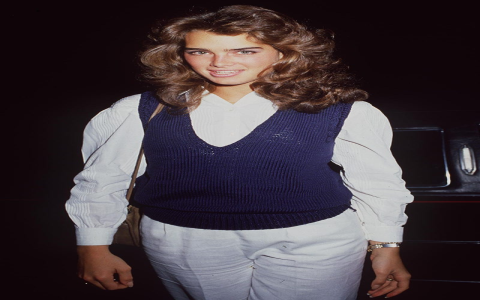 Remember These Iconic 80s Women? The Ultimate Style Guide.