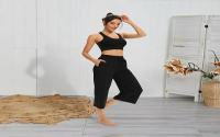 Ladies White Capri Trousers-Stylish Picks inside