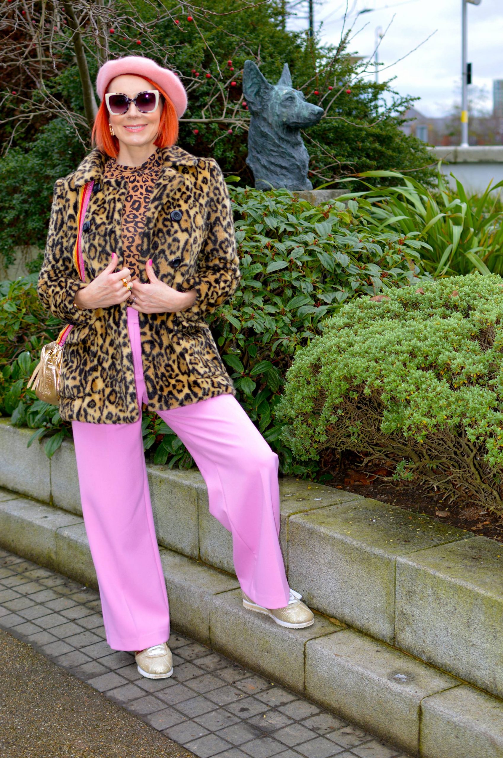Trendy Looks: How to Mix Pink and Animal Print now!