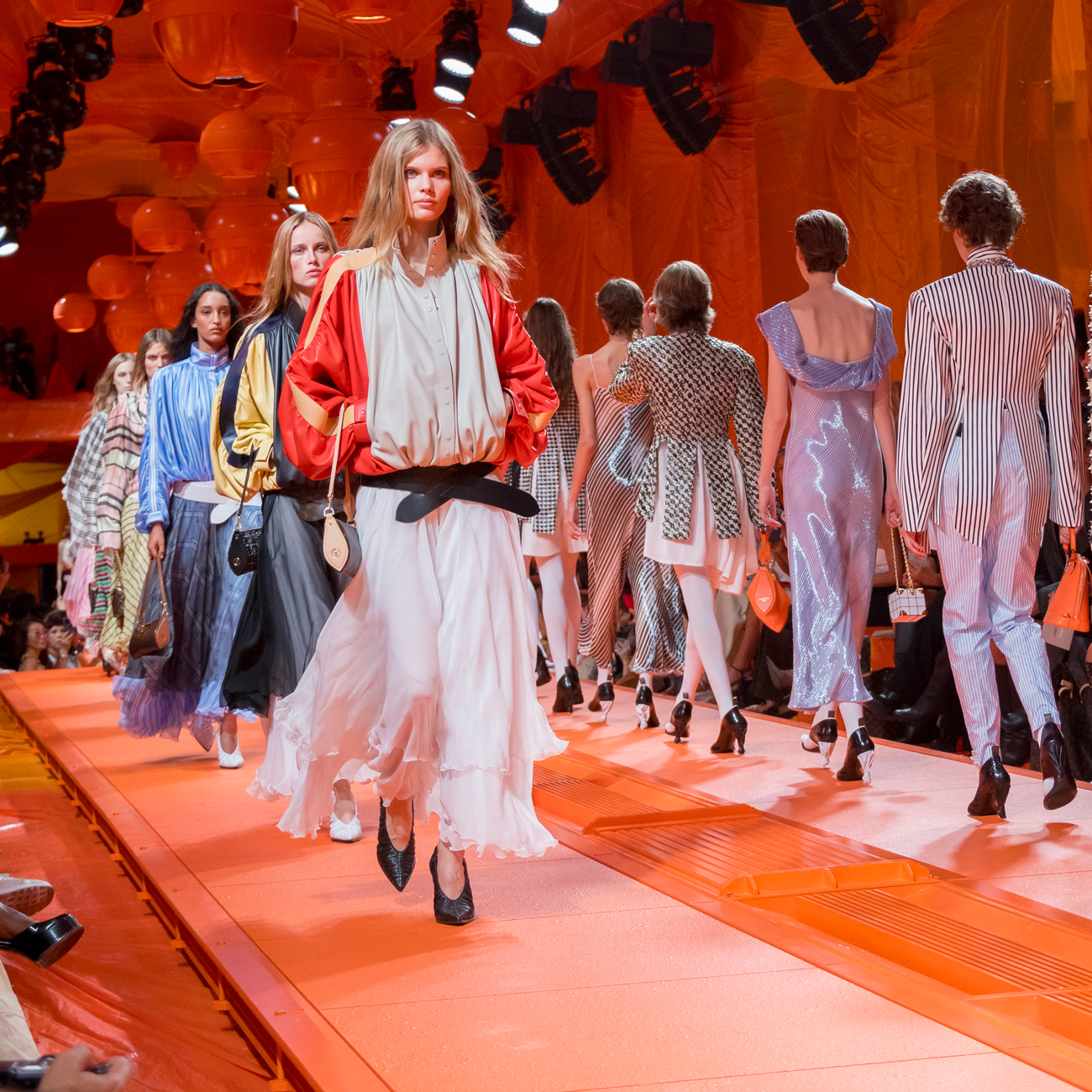 Lv Green Styles: How to Wear The Trend 2024 (Complete Guide)