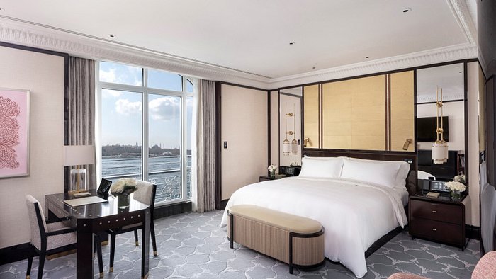 Staying at Peninsula Istanbul? Read This First! (Rooms, Dining, & Location)