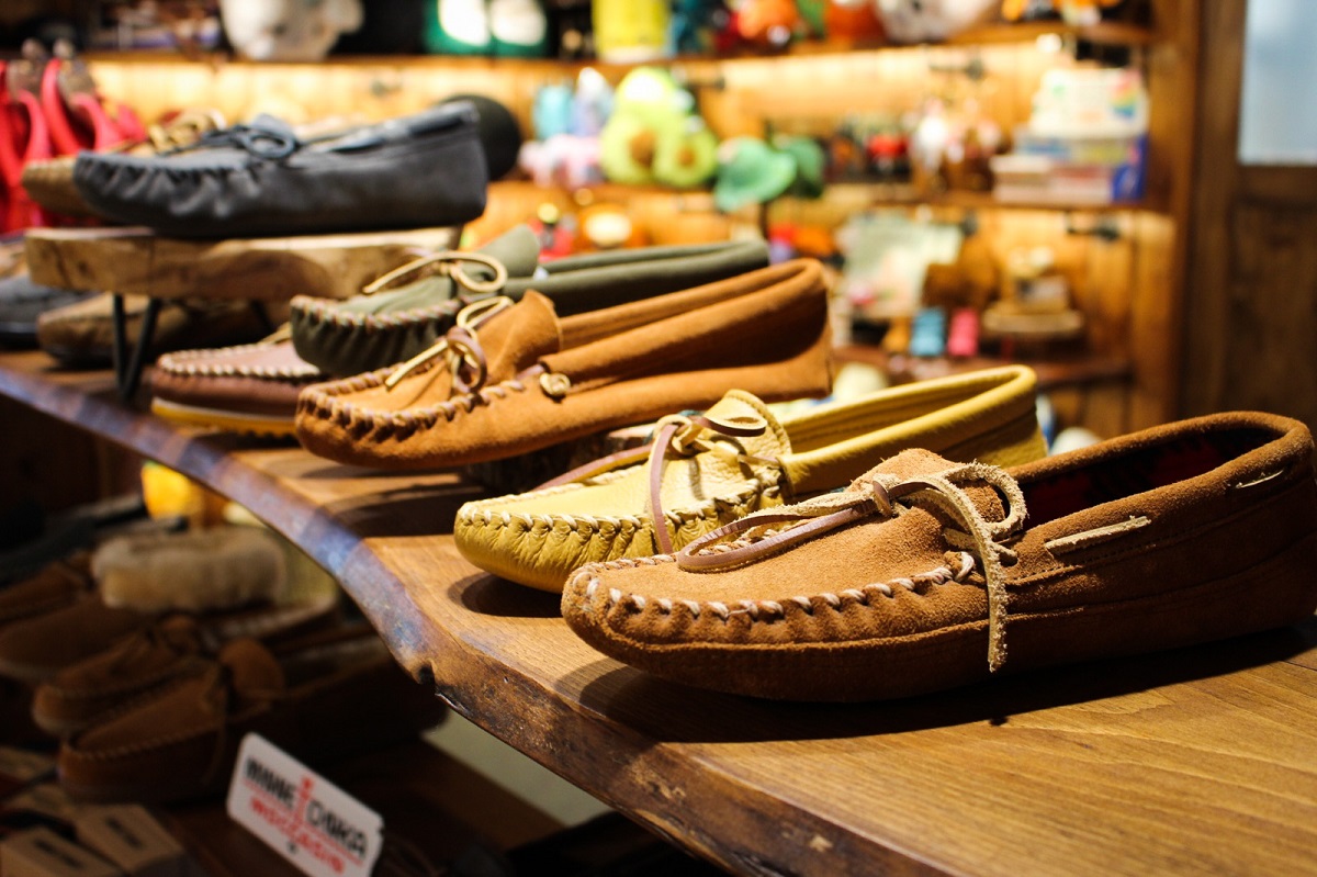 Where to buy grandparent shoes? Top stores inside!