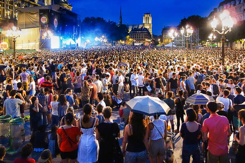 What are the cool Paris events this weekend? Find out about festivals, exhibitions, and shows right here.