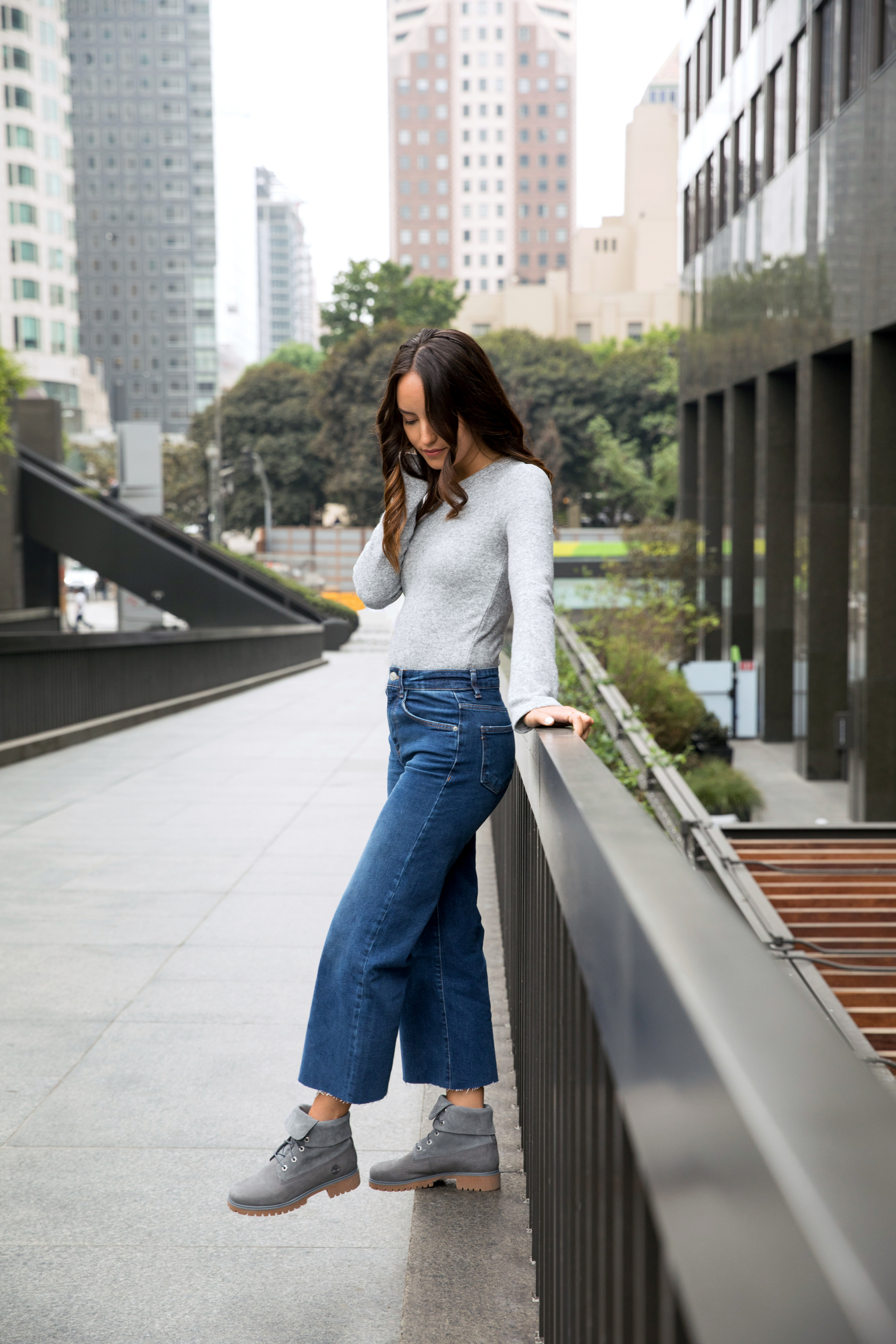 What makes the New York outfit blue jeans and timbs so iconic? Learn the simple secrets.