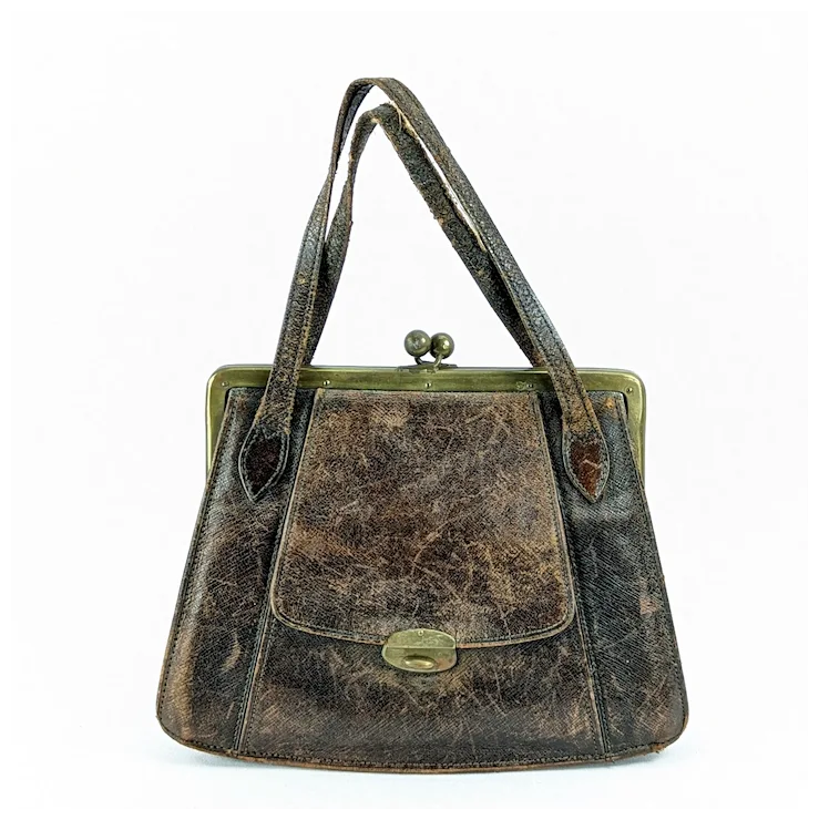 Where to Buy Antique Handbags and Purses? Top Tips Here
