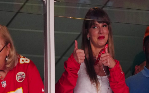 Want to see Taylor Swift at game photos? Check out the very best fan pics and moments here online.