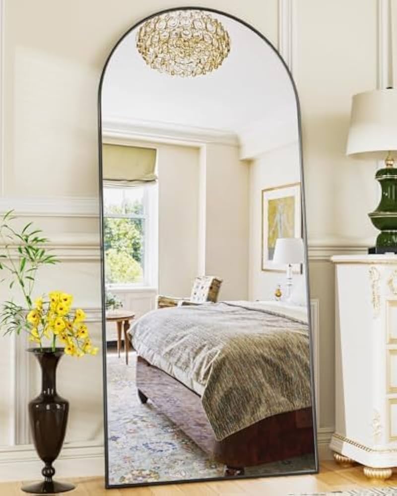 Upgrade your bedroom look easily with a standing fashion mirror find the perfect one for you now.