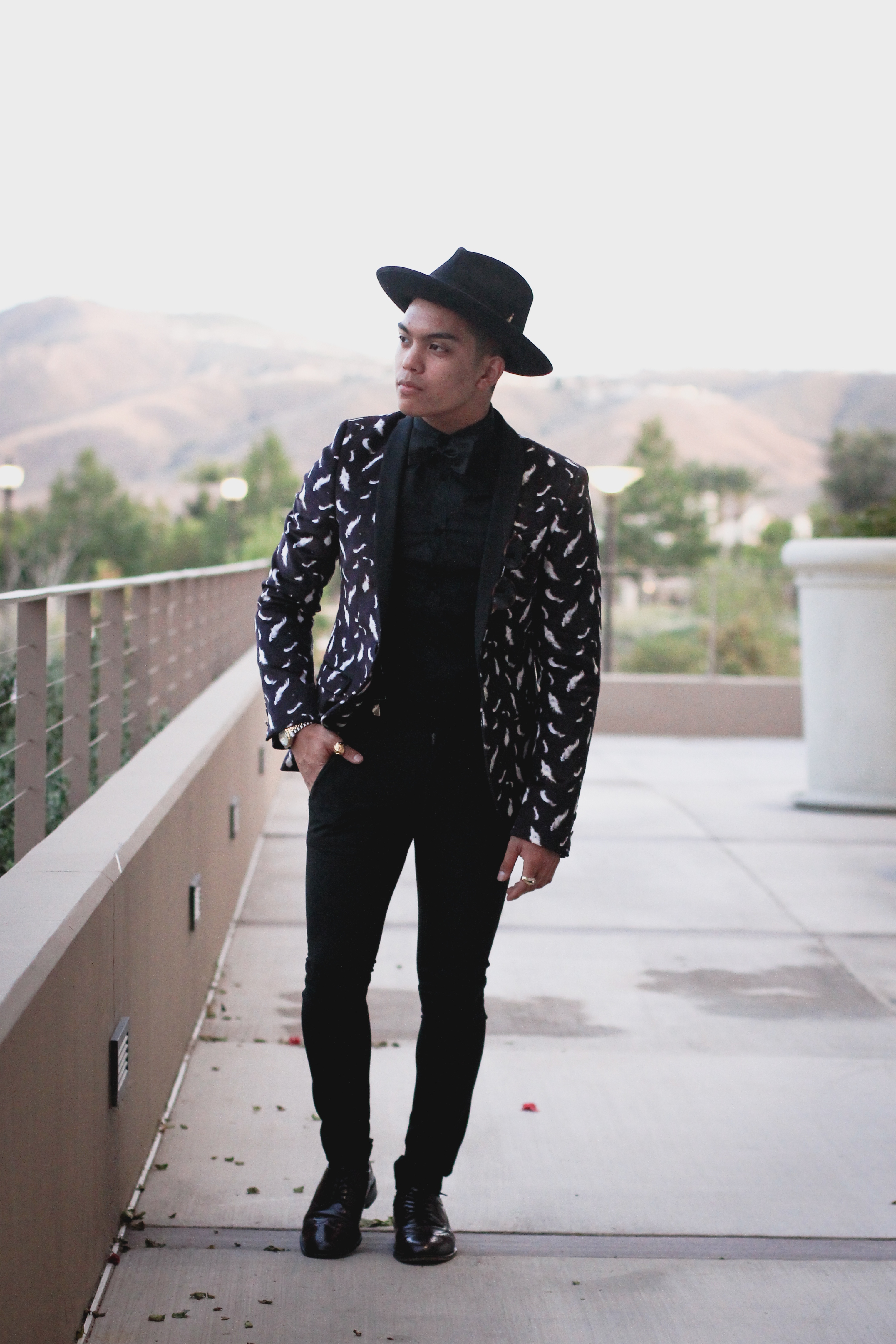 Men, What to Wear to a Fashion Show? Fashionable Guide