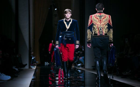 Francisco Lachowski runway shows (How many fashion shows did he walk?)
