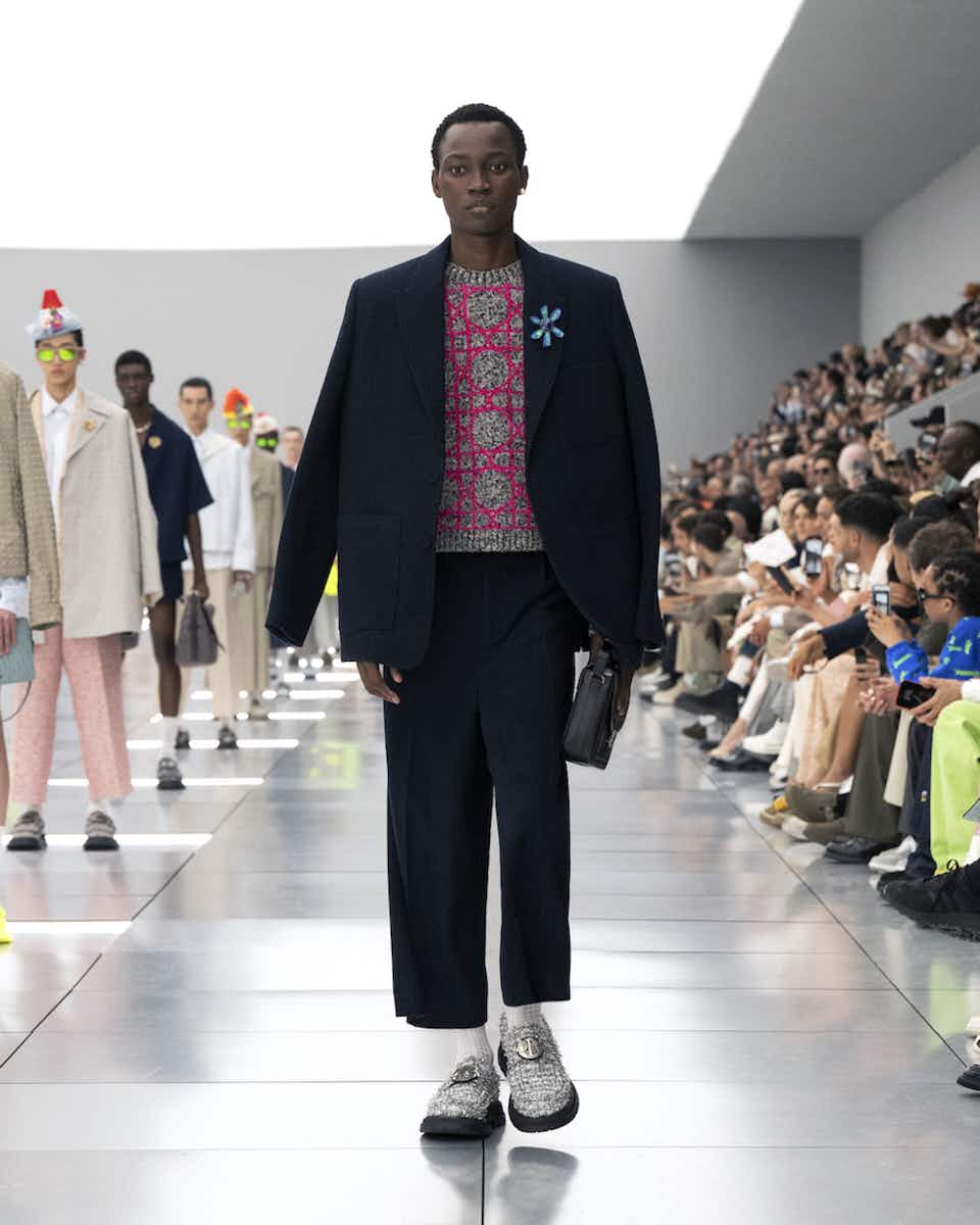 Men, What to Wear to a Fashion Show? Fashionable Guide