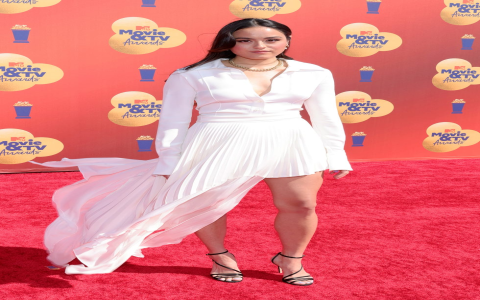See the best looks from the mtv movie and tv awards red carpet! All the celebrity styles you need to see.