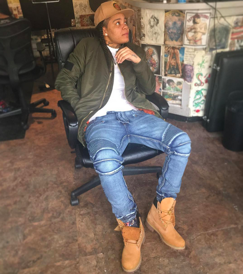 What makes the New York outfit blue jeans and timbs so iconic? Learn the simple secrets.
