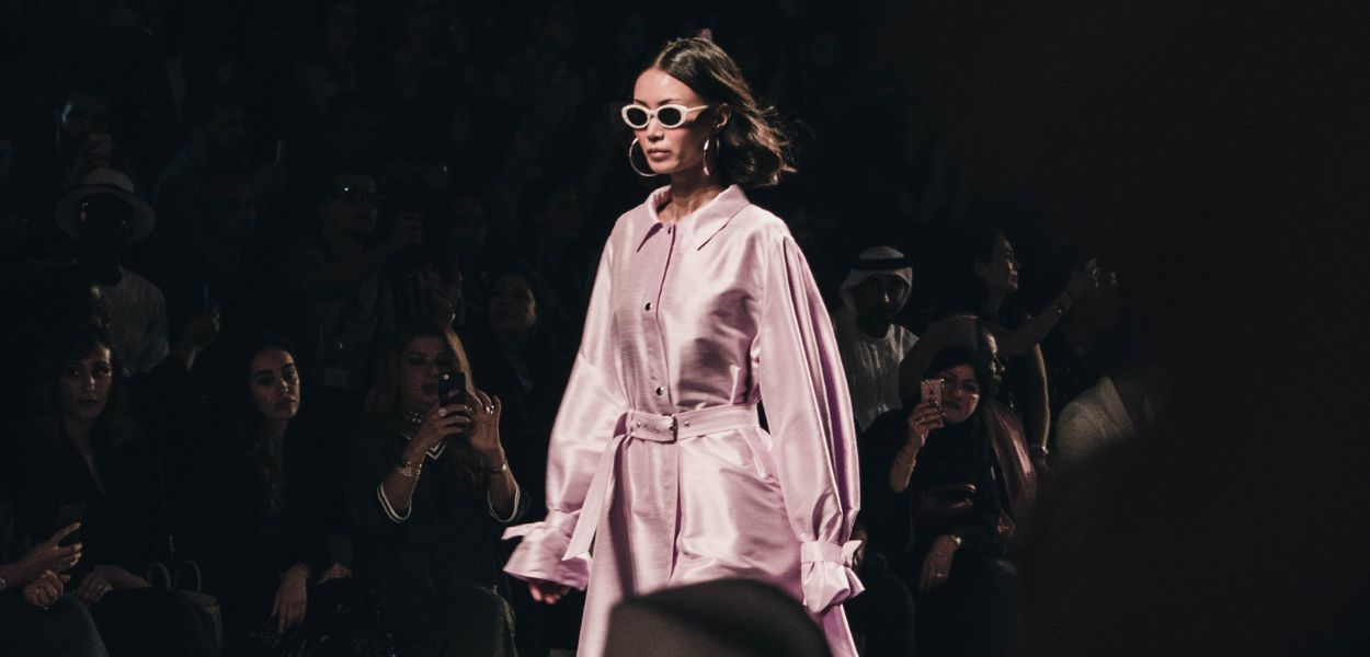 Are you planning a cool virtual design runway show? Discover the best platforms and essential tips for success.