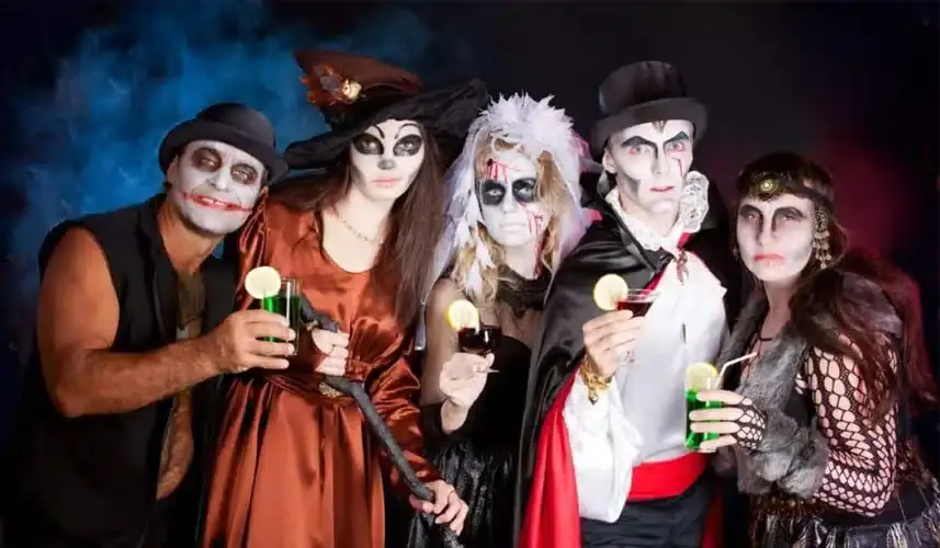 What makes city halloween costumes different? Explore these styles great for urban parties and events.