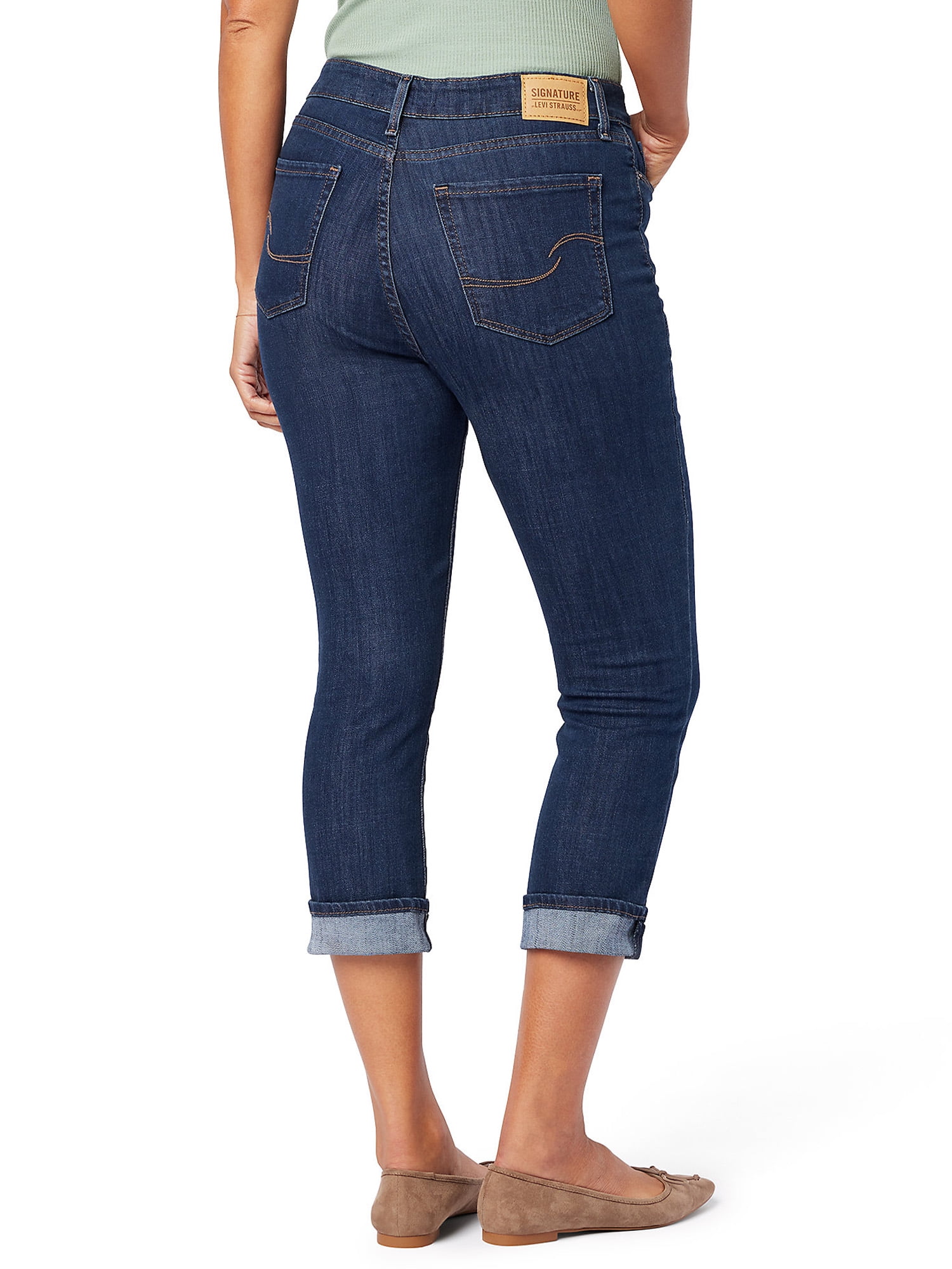 Finding cheap womens denim capri pants? Score affordable pairs without sacrificing style or quality!