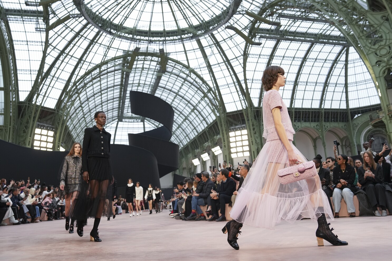 Why is the Chanel Naomi Campbell collaboration so legendary? Understanding their huge impact on the fashion world.