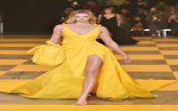 Whats the signature look for Versace models? Find out what makes them iconic.