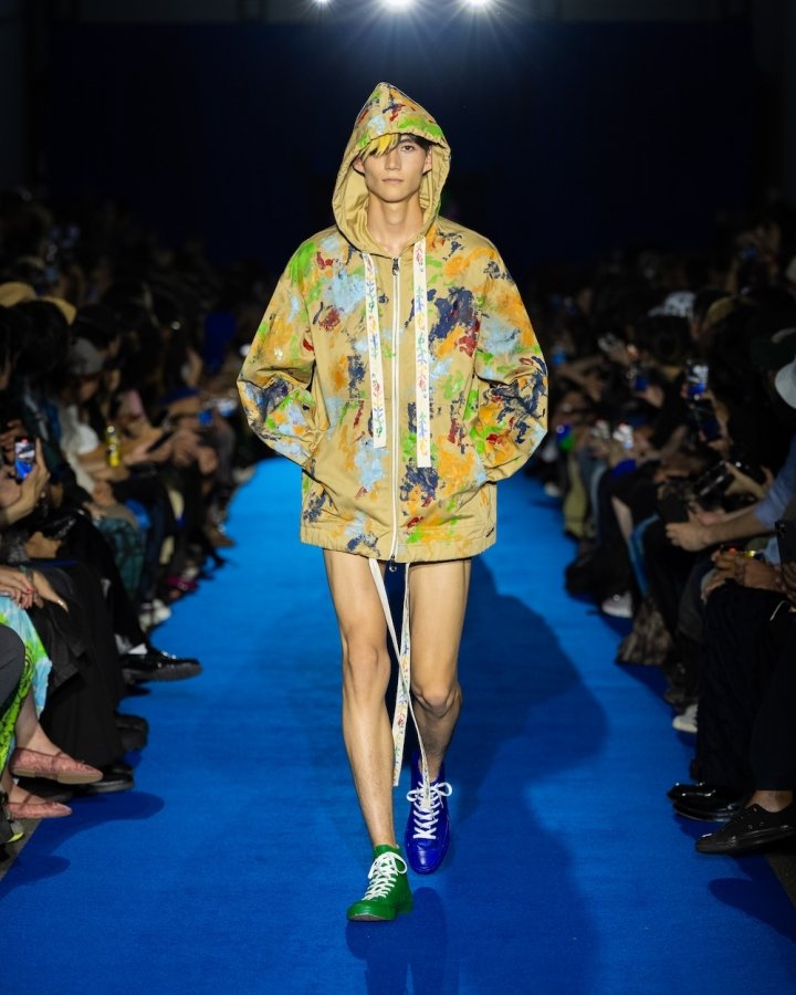 What styles showed up at japan fashion week in tokyo? Check out the runway highlights.