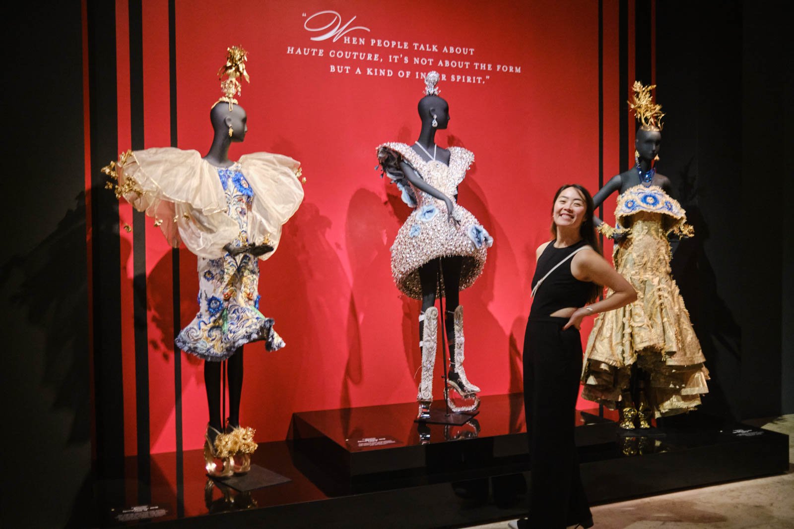 How do chinese fashion designers create their looks? Explore the inspiration behind their amazing collections.