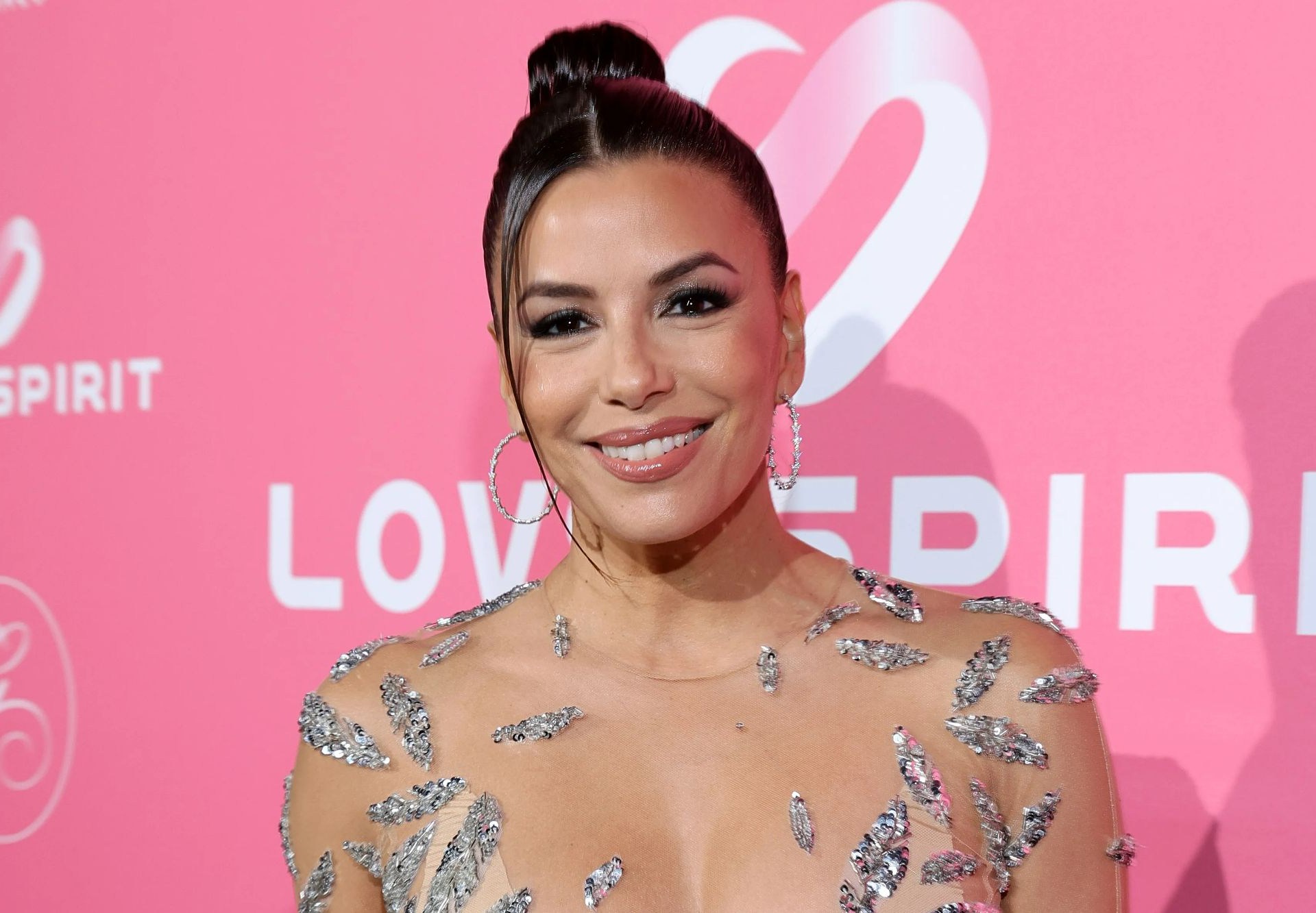 Eva Longoria red carpet fashion secrets: How can you copy her amazing style? Easy tips here!
