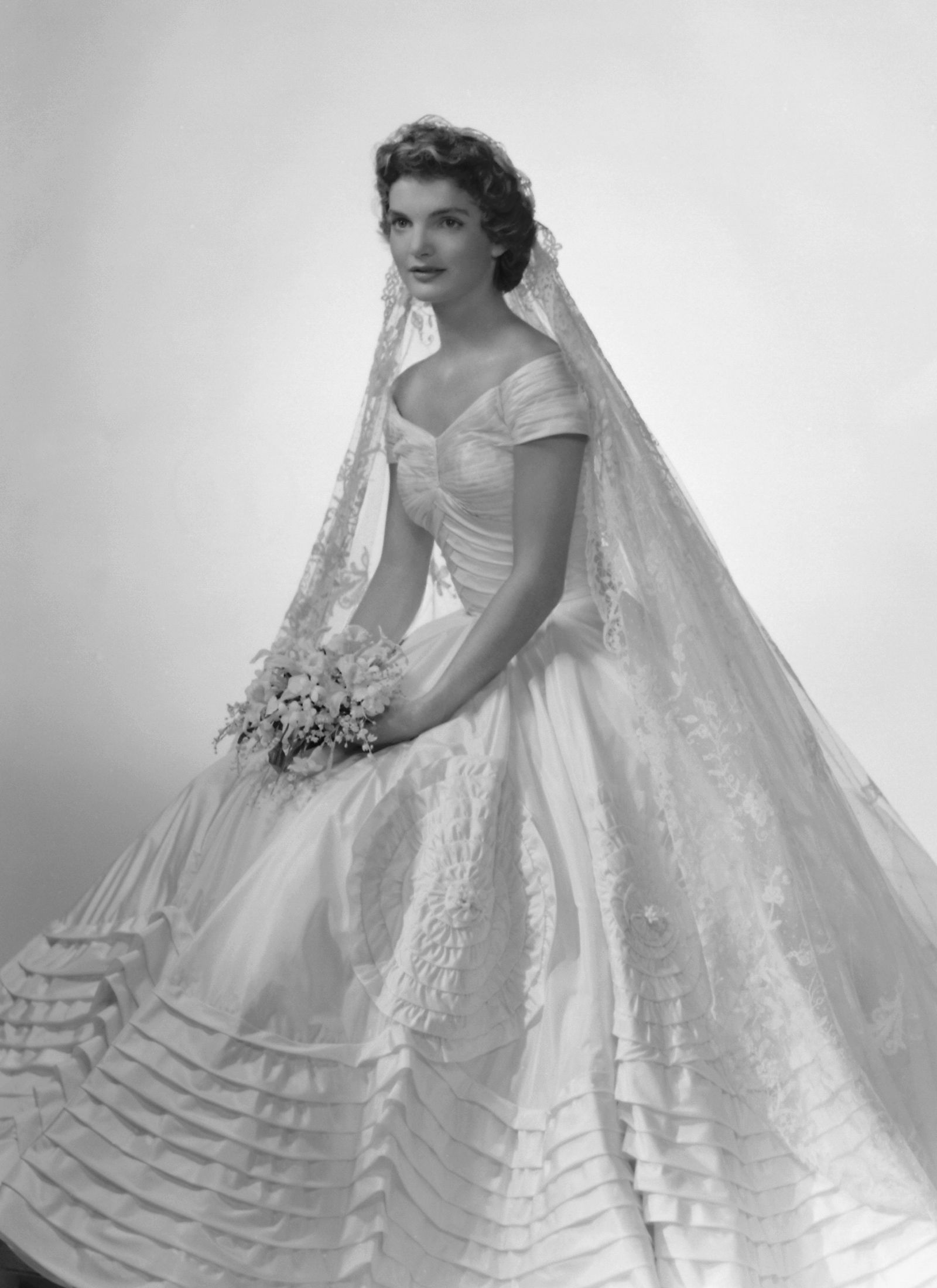 What was Jackie Kennedys dress size? Get the surprising details about her measurements.