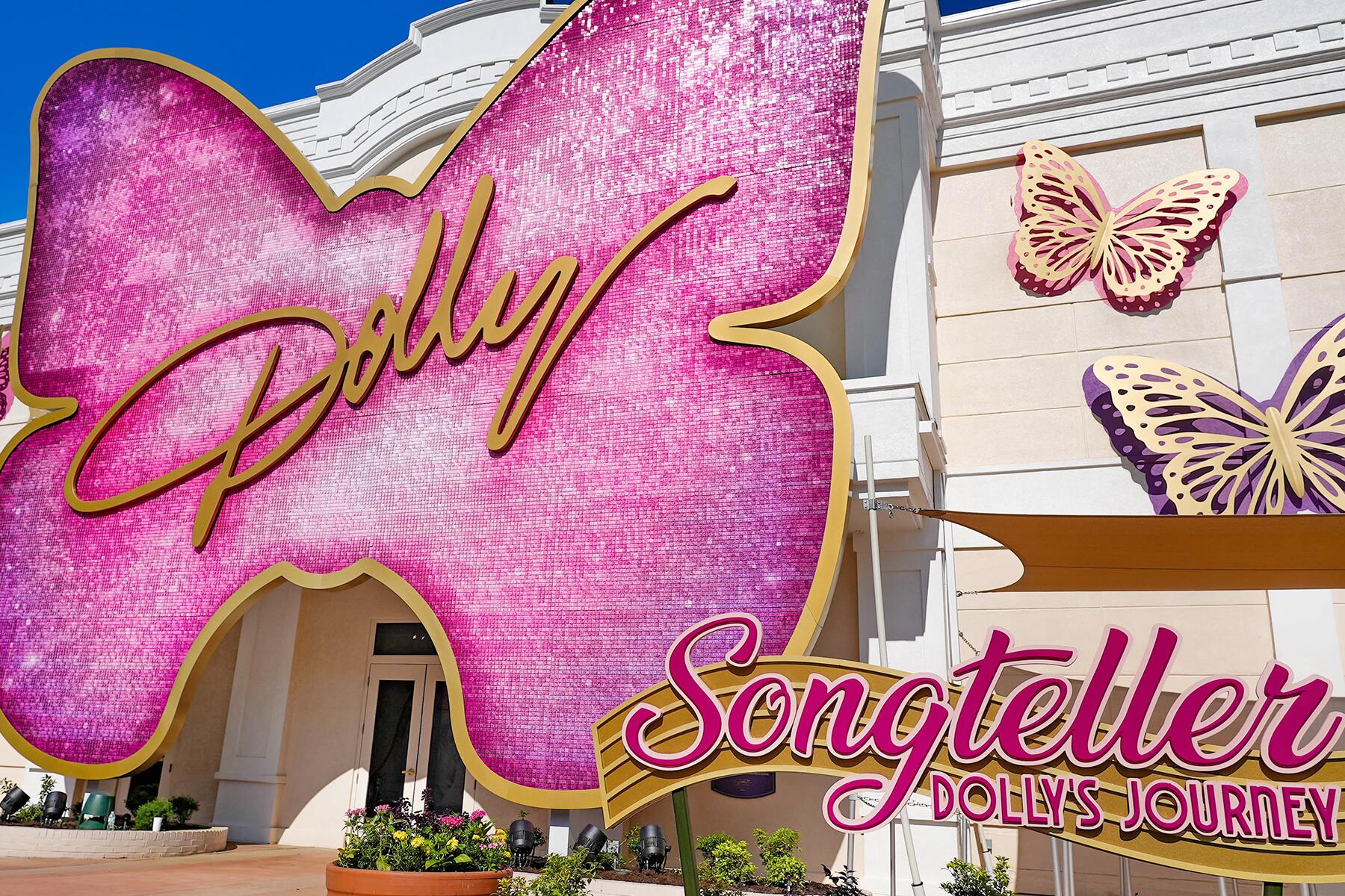Best things to see in a Dolly Parton gallery? We list the top exhibits you really shouldnt miss.