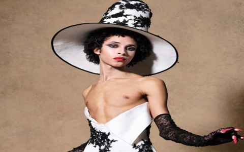 Looking for a gorgeous delpozo dress? These beautiful styles are perfect for making a fashion statement.