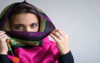 How do you wear a fur shawl for elegance? Master these simple tricks for a stunning look.