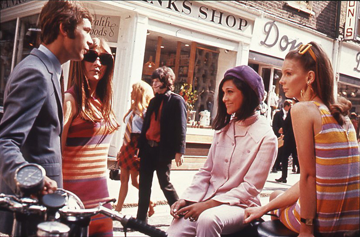 Exploring 1968 clothing styles? Discover the key trends that made that fashion era truly iconic.