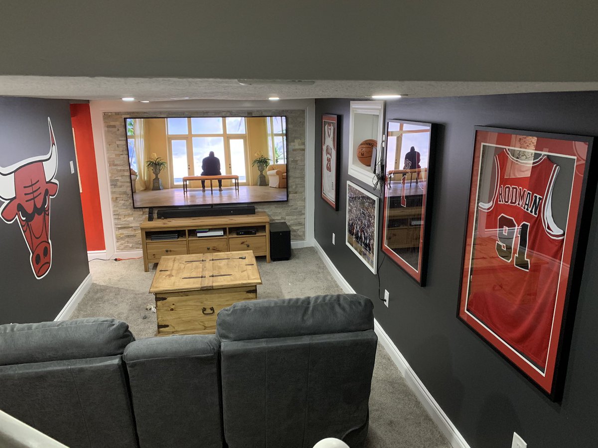 Where can you find awesome NBA room accessories? Here are some top picks for your ultimate fan cave.