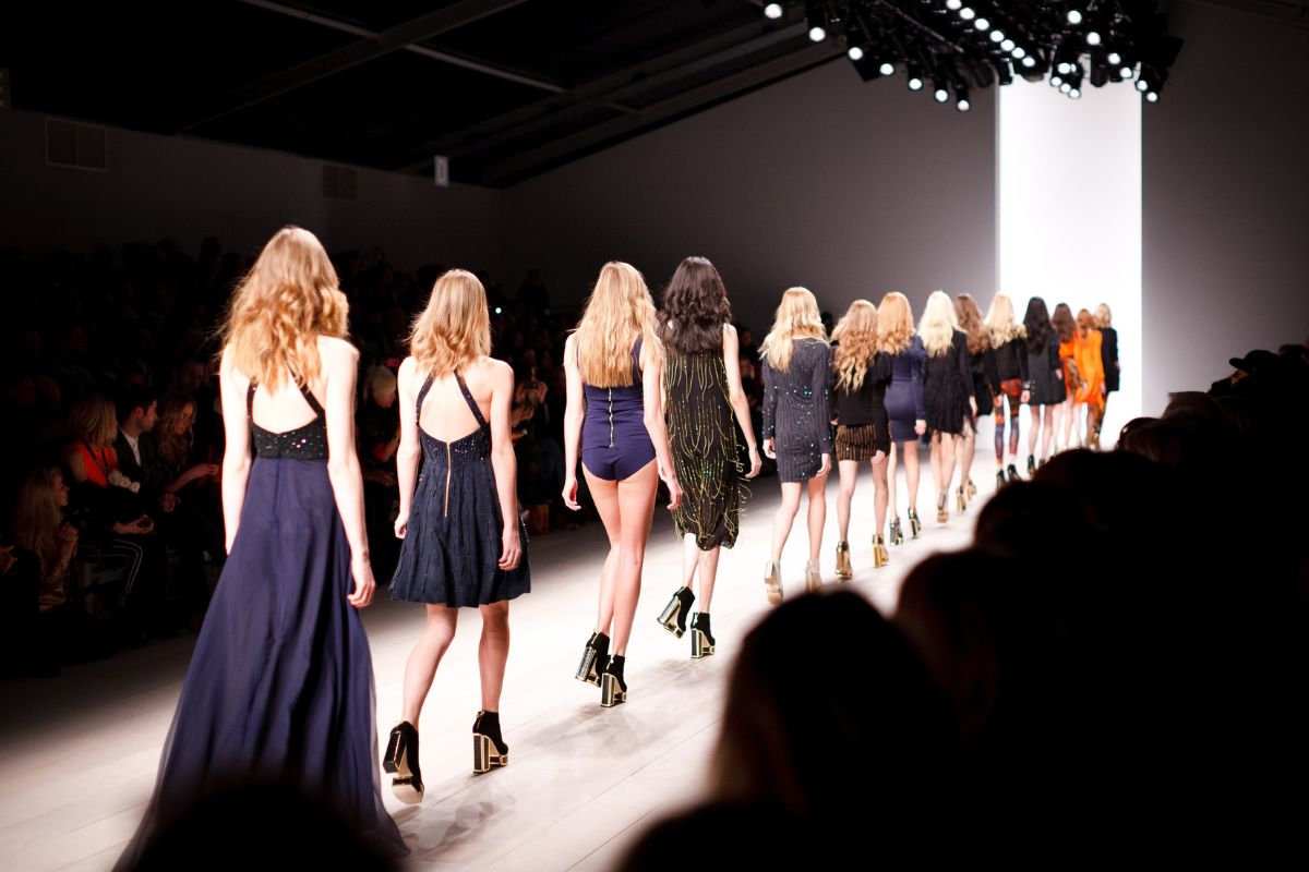 Mastering fashion show photography (Your top guide to capturing stunning runway show moments beautifully)
