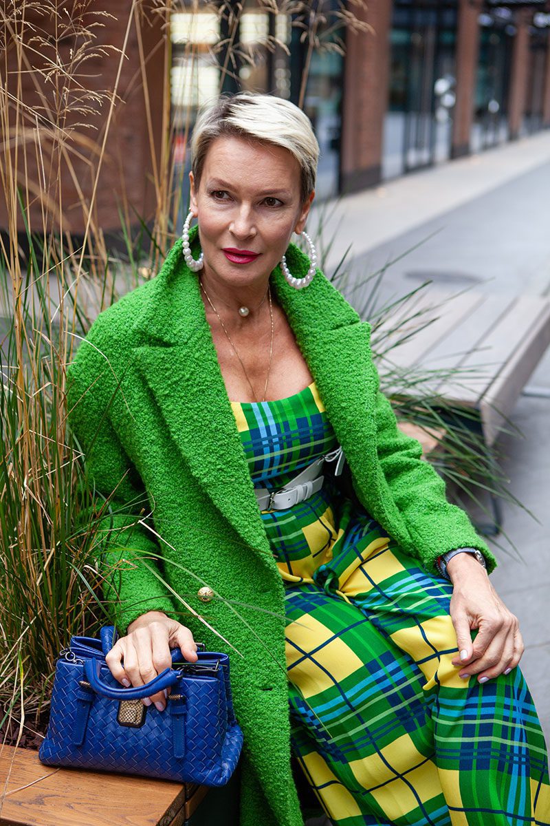 How to be an elegant old woman (Simple fashion and lifestyle tips for achieving timeless grace).