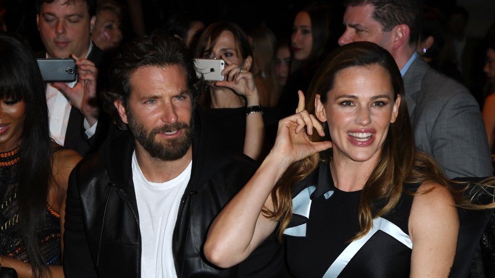 Are Bradley Cooper Jennifer Garner dating? We look into the truth about their bond.