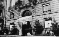 How can you find model christian dior casting calls? Your practical guide to getting noticed by Dior.