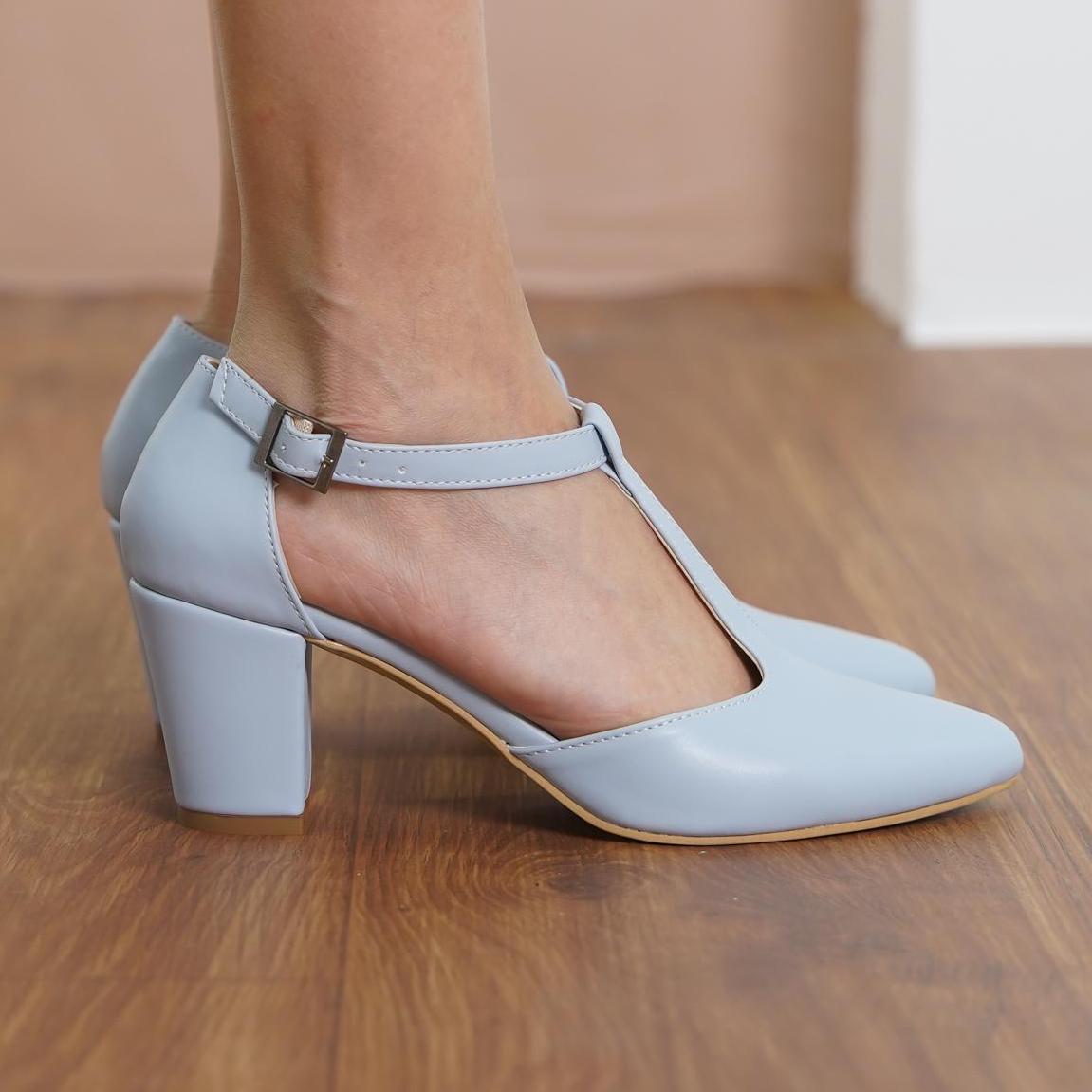 Are mary jane wedding heels a good choice for brides? Yes! They are stylish and super comfortable!