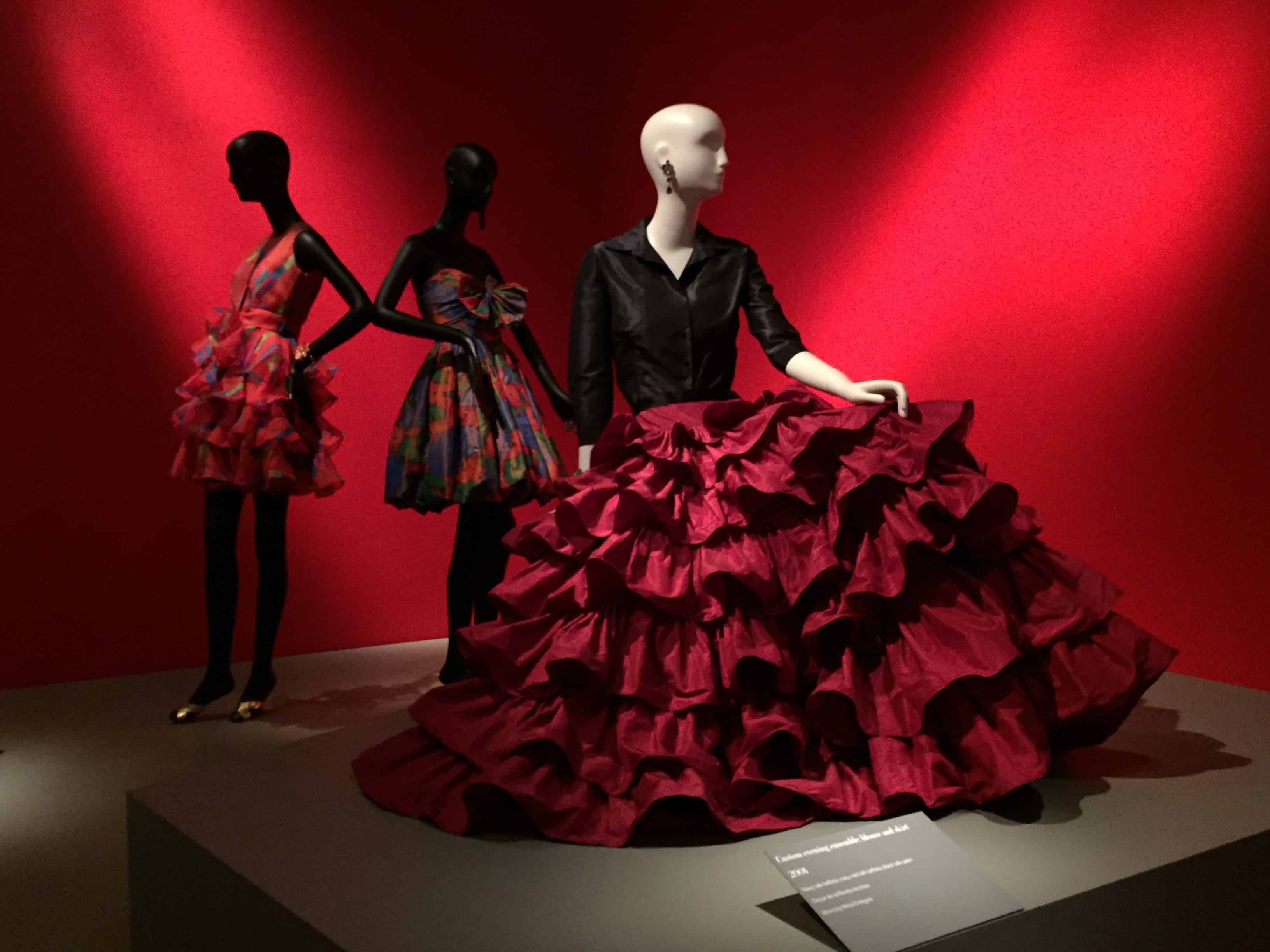 What makes the fashion show Oscar de la Renta so special? Discover 5 key things about it.
