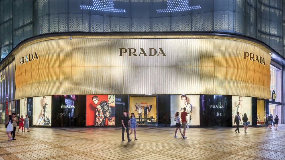 Thinking whats a flagship store? Discover the key features that make these special shops stand out.